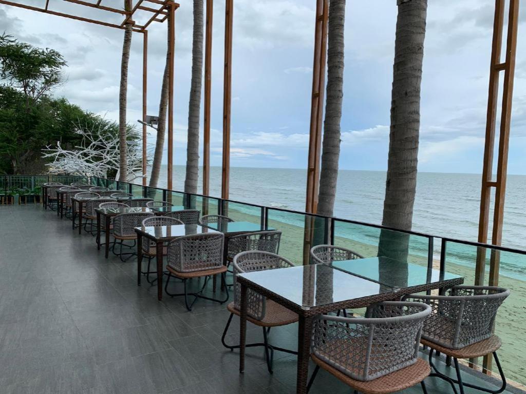 Eco Cozy Beachfront Resort Chaam Hua Hin Zewnętrze zdjęcie