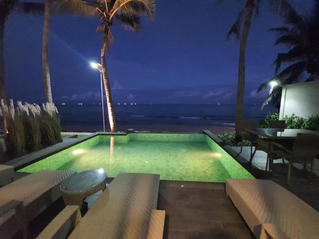 Eco Cozy Beachfront Resort Chaam Hua Hin Zewnętrze zdjęcie